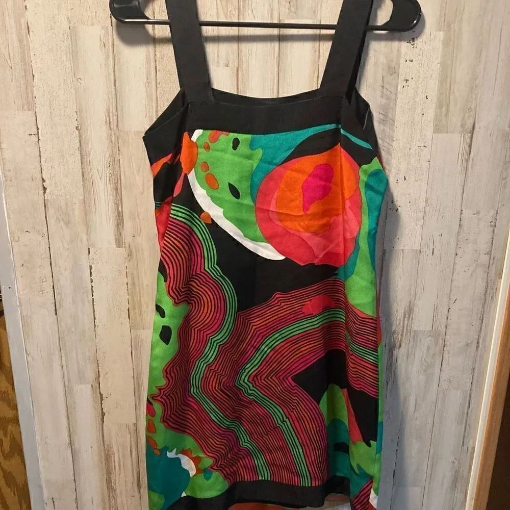 Dress interesting design by Julie Brown Size 6